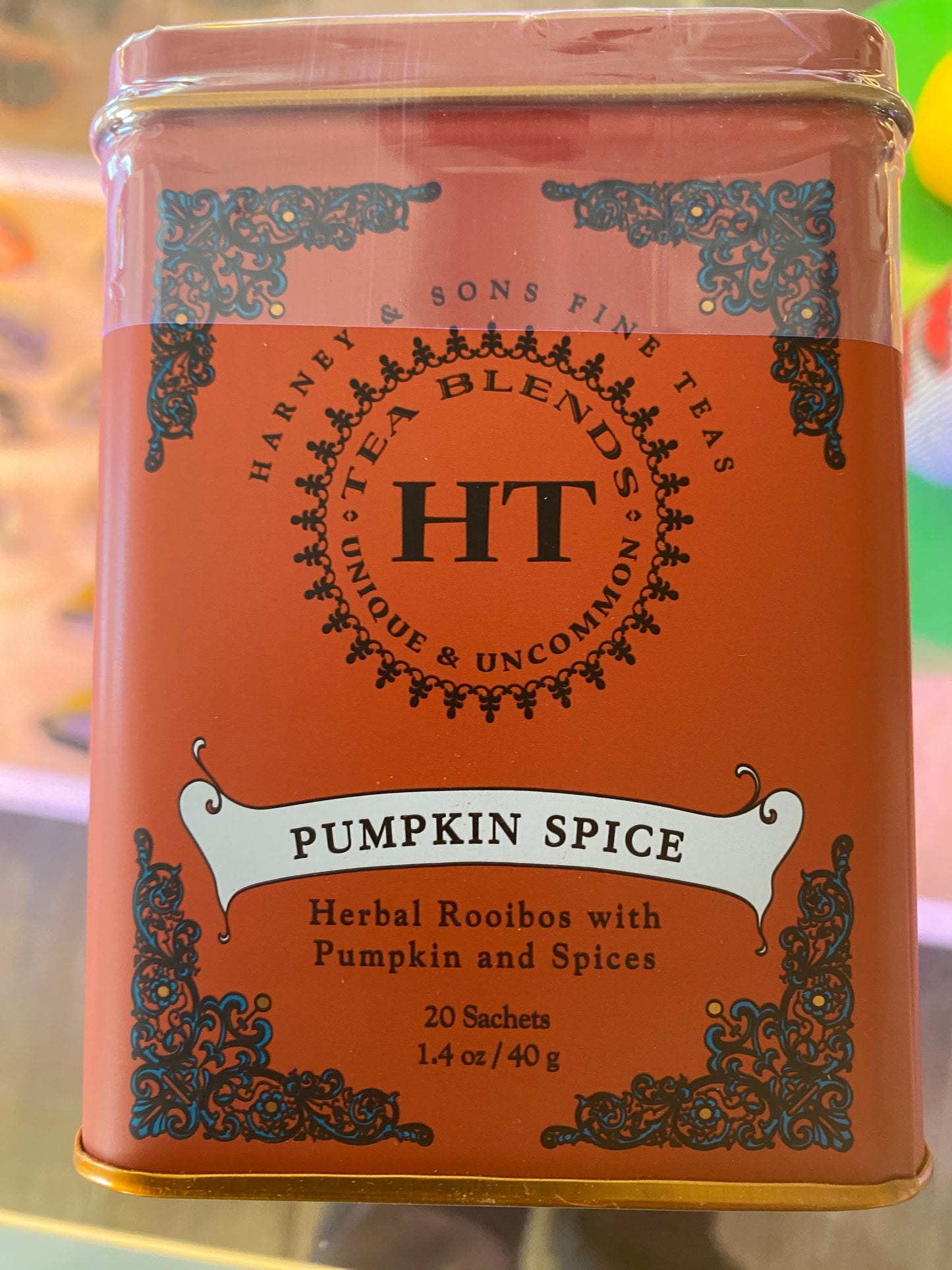 Westerlind's Harney - Pumpkin Spice Tea in a decorative red tin contains 20 sachets.