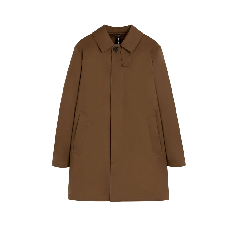 The "M Cambridge" by Mackintosh is a brown trench coat made from water-repellent RAINTEC cotton, featuring a single black button and two front pockets, showcased on a white background.