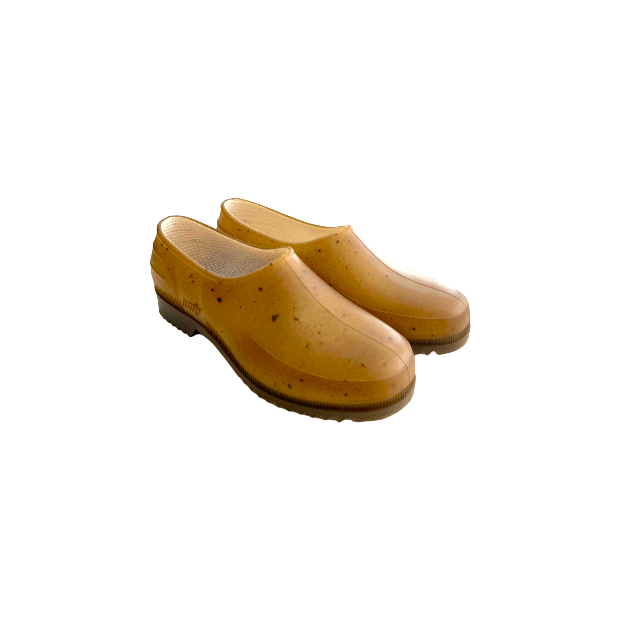 Plasticana's Gardana Gardening Clog, Doubure Ecru, is crafted from recyclable hemp plastic and features a glossy yellow finish.