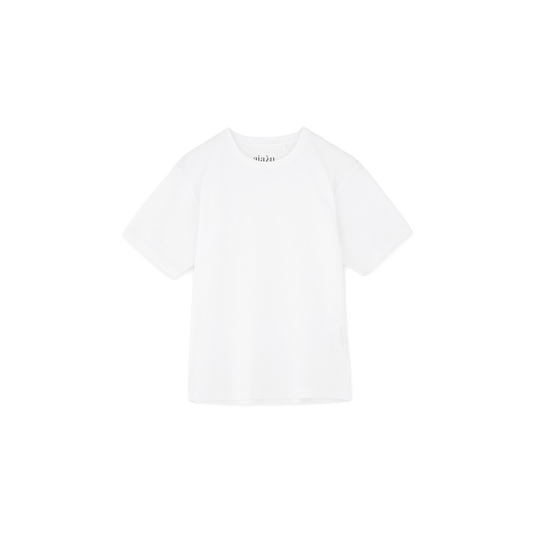 Set against a black backdrop, the SS Cotton Tee by Aiayu highlights the enduring charm of organic cotton. As a GOTS-certified garment, it offers both comfort and sustainability, making it an excellent option for individuals who value fashion and environmental consciousness.